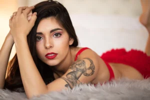 Intimate boudoir portrait session in Houston TX by Houston boudoir photographer Elio Photography